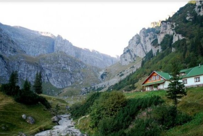 1 day CARPATHIAN PEAKS & CHALETS hike - The Views Matter, and The Guide Makes Them Easier to Reach