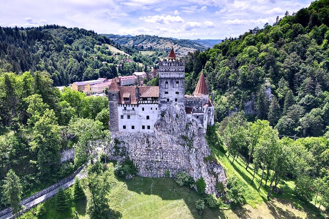 3-Castle: Peles,Bran,Rasnov,Sinaia Monastery from Brasov w pickup - The value question: what you pay and what you get in return