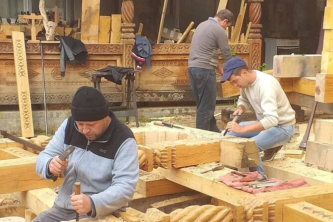 3 Day Tour of Maramures - Day 2 in Northern Transylvania villages: monastery wood, plant-dyed weaving, and living workshops