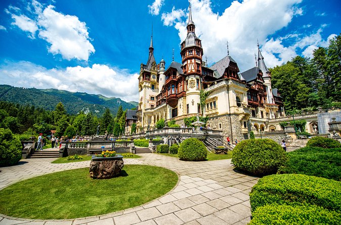 4-Day Inside Transylvania & Transfagarasan Tour from Bucharest - What the included meals add to the experience