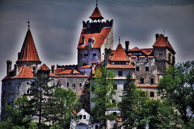 4 Days Private Tour in Transylvania: Sibiu, Sighisoara and Brasov - Day 1: Peles Castle, Bran Castle, and Brasov Old Town
