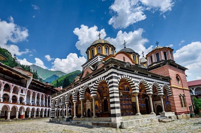 9 days Balkans Tour from Bucharest to Sofia and Budapest - Day 4: Skopje Old Bazaar and Ohrid’s lake-city walking route