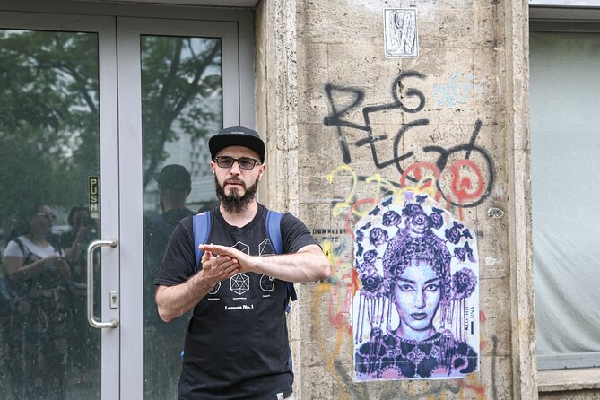 Alternative Bucharest Walking Tour - How the Guide Turns Walls Into a Lesson About Bucharest