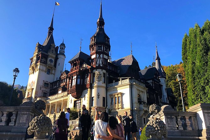 Bear Sanctuary, Bran (Dracula) Castle, Peles Castle From Brasov - The drive plan, timing, and where lunch fits without stress