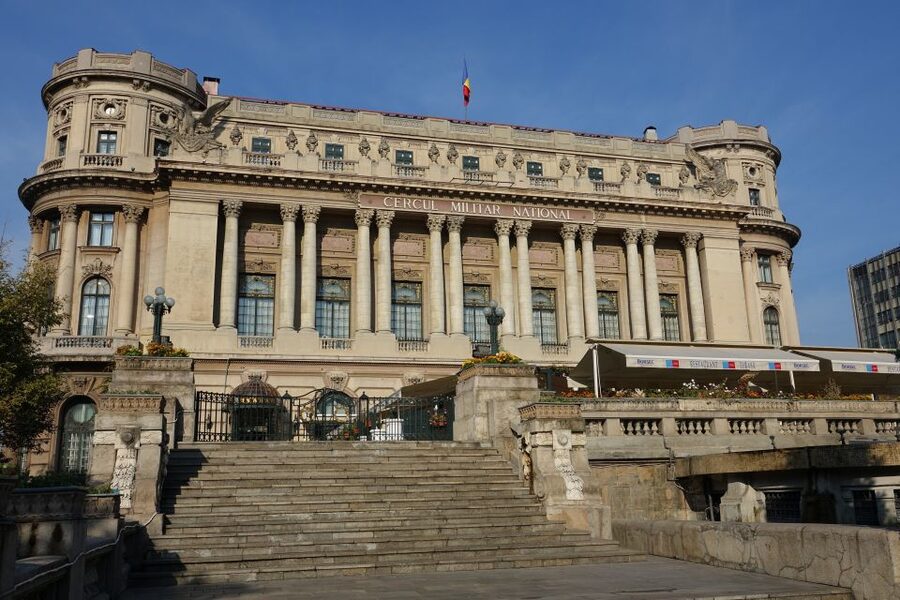 Best of Bucharest: Private Walking Tour - Guides, pacing, and what you can expect from a private group