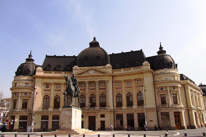 Bicycle Sightseeing in Bucharest - Palace of Parliament: the huge Ceausescu-era shock in a short visit