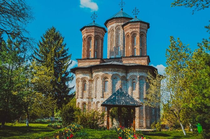 Bison Sanctuary, Vlad the Impaler Princely Court & Dracula Grave - Targoviste Princely Court: where Vlad the Impaler’s shadow hangs around