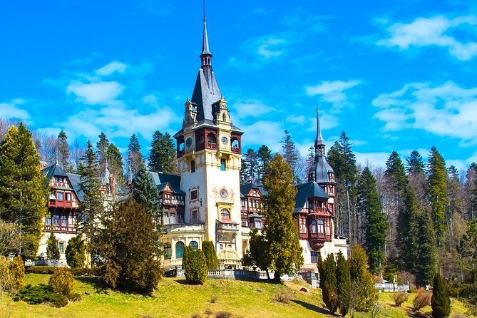 Bran Castle, Peles Castle and Brasov from Bucharest - Bran Castle and the Dracula link: fortress views in a tight window