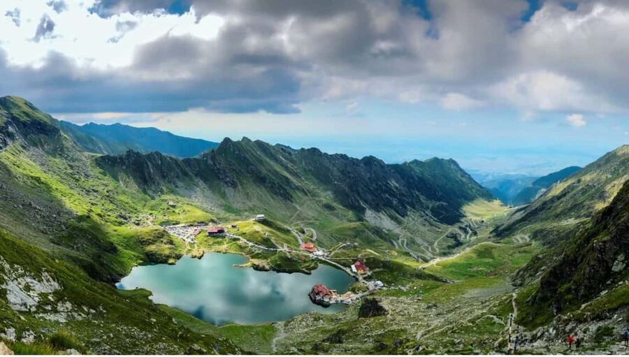 Brașov: Carpathian Mountains Guided Hike with Pickup - Key things I’d plan around