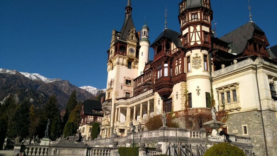 Brasov: Peles Castle, Bran Castle & Rasnov Fortress Day Tour - Bran Castle and Vlad Tepes: Dracula vibes, with real context
