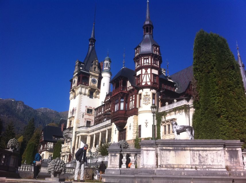 Brasov: Peles Castle, Bran Castle & Rasnov Fortress Day Tour - Lunch and local food in Bran village: what to expect from the meal stop