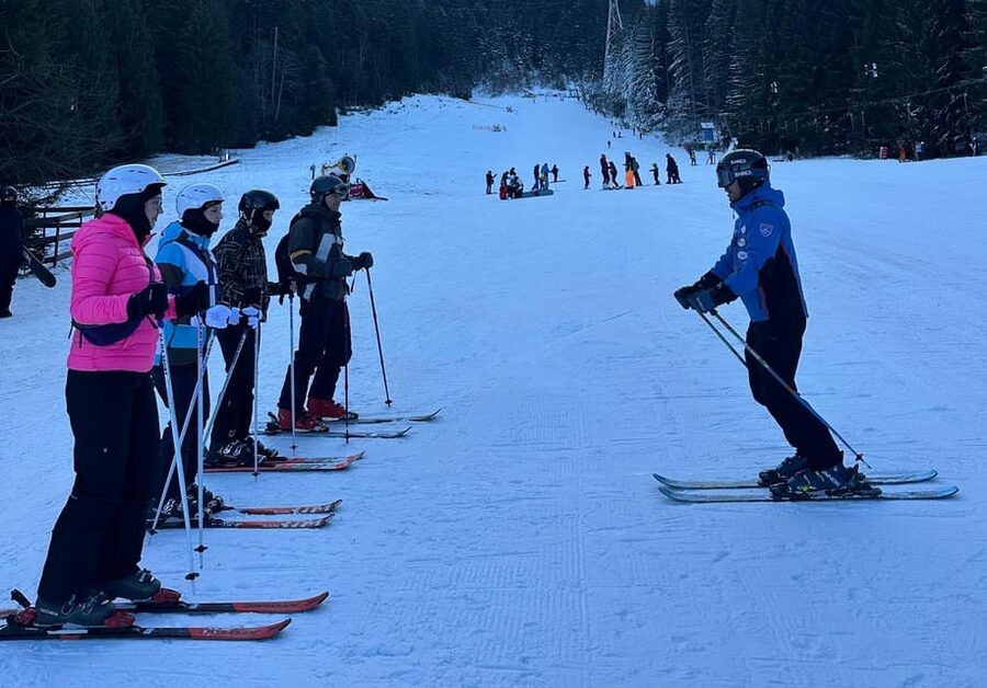 Brasov: Ski Lessons Day Trip For All Ages And Levels - The 2-Hour Lesson That Fits Real People (Not Just One Skill Level)