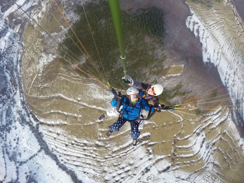 Brasov (:) Tandem Paragliding Experience - The flight experience in the Romanian Carpathians, 8 to 20 minutes and counting