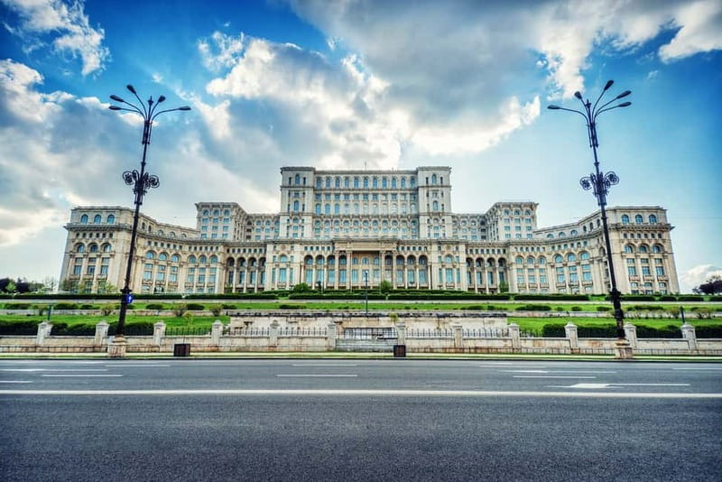 Bucharest: 4h Panoramic Private Tour by Car with Photo Stops - How the 4-hour private car format keeps Bucharest doable