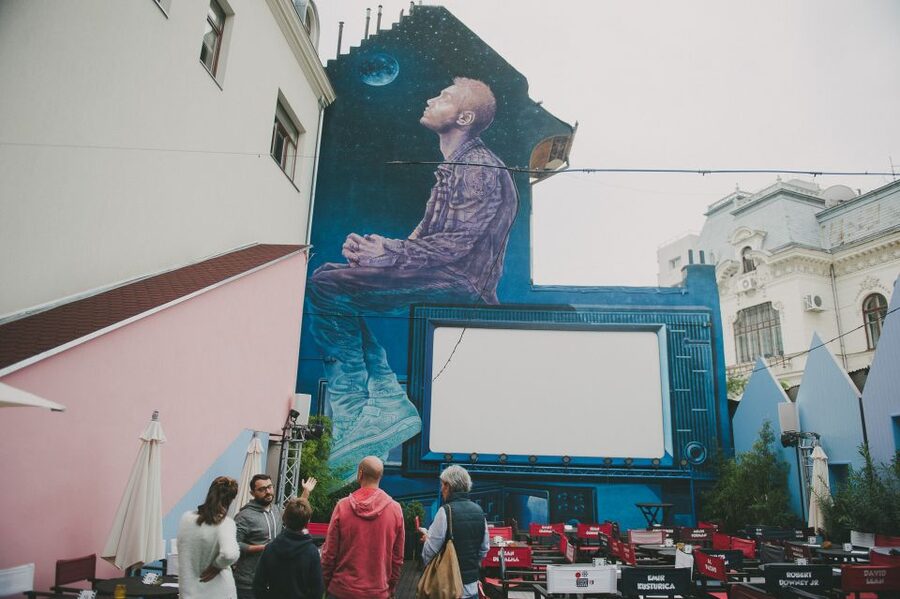 Bucharest Alternative Walking Tour - 7 km on foot in 2.5 hours, why the pace works