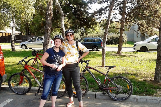 Bucharest by bike - Getting the vibe fast: meeting point, timing, and how it feels on the bike