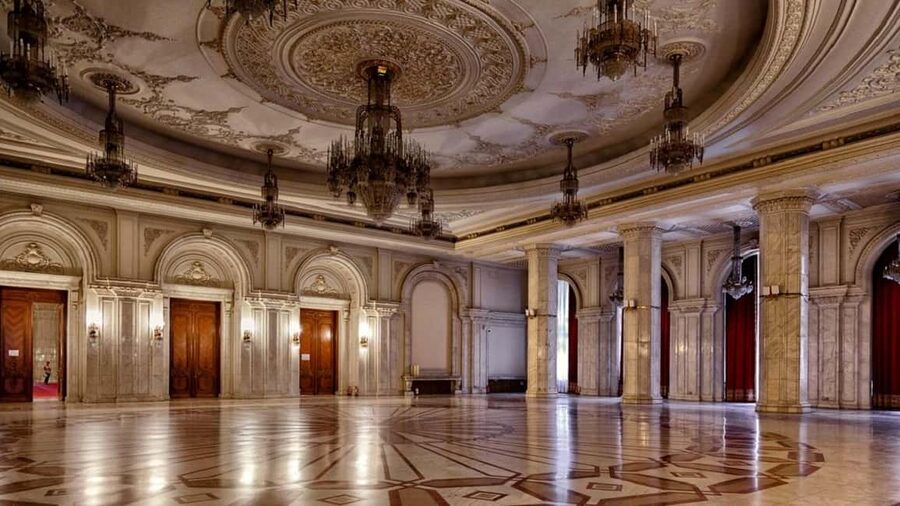 Bucharest : Ceaușescu Mansion , Parliament & Village Museum - Who this tour is best for