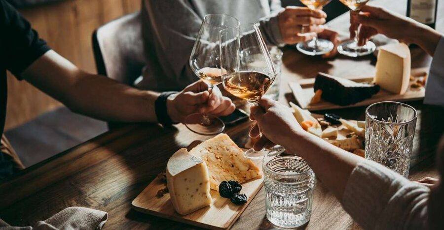 Bucharest City Tour and Wine Tasting - Duration and group size: why 2.5 hours is the right fit