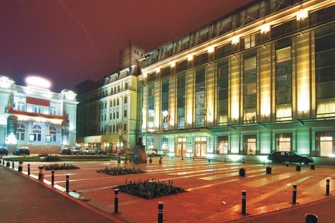 Bucharest City Tour by Night - Getting picked up, then using the map like a local
