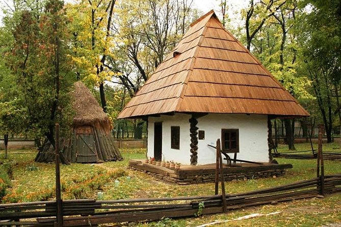 Bucharest City Tour: Private Guided Experience - How hotel pickup, air-conditioned transport, and a private pace actually help