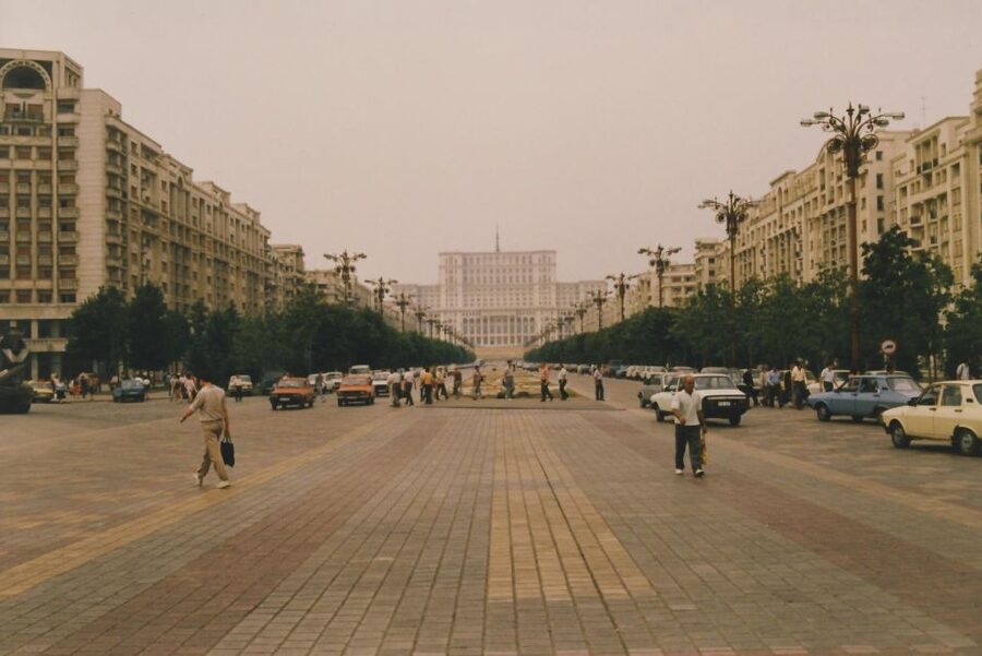 Bucharest Communism: From Lenin to Ceausescu - Bulevardul Unirii start, and why the route choices matter
