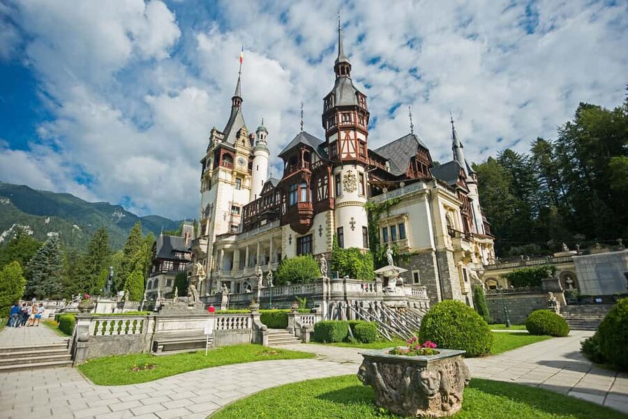 Bucharest : Day Trip 3 Castles Dracula’s, Peles, Cantacuzino - Peles Castle: Royal Rooms, Hall Of Mirrors, And What To Plan