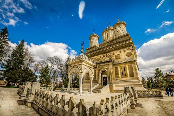 Bucharest Day Trip to Discover Dracula's Life Journey - Bran Castle, mountain roads, and why timing matters at the gate