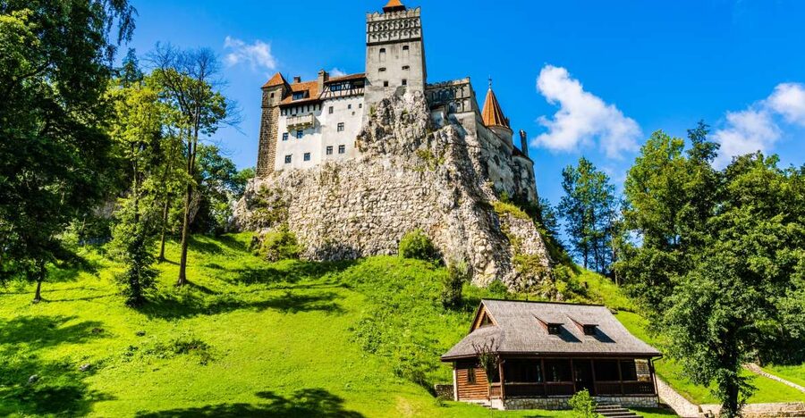 Bucharest: Day Trip to Dracula Castle, Peles Castle & Brașov - Key things to know before you go