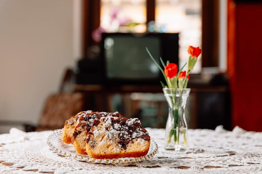 Bucharest: Dinner+Tour at Museum of Communism after closing - Food in communist Romania: what changes and why it matters