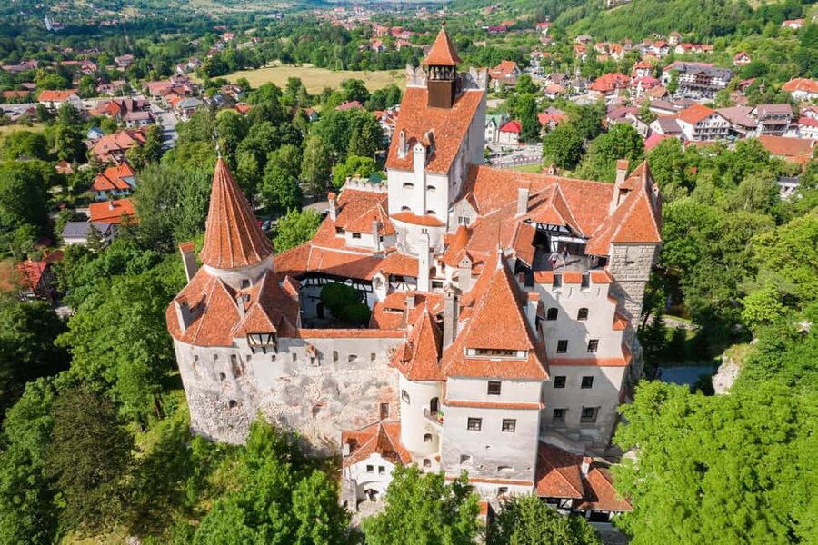 Bucharest : Dracula Castle, Peleș Castle & Brașov Day Trip - Pickup points and the ride that makes a long day workable