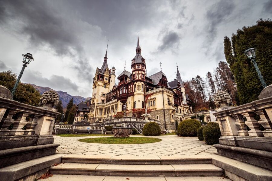 Bucharest: Dracula Castle, Peles Castle & Brasov Guided Tour - Bran Castle: Dracula’s famous silhouette, grounded in real history