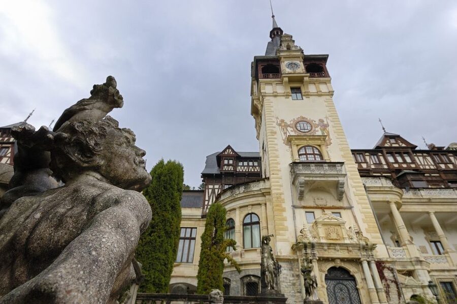 Bucharest: Dracula Castle, Peles Castle & Brasov Old Town - Peles Castle and Sinaia: From Coach Window to Royal Splendor