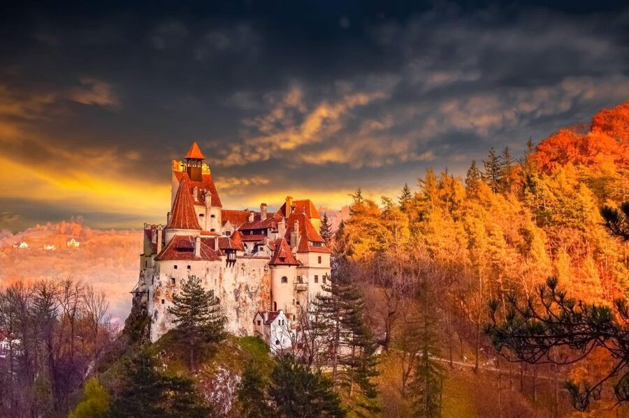 Bucharest: Dracula's Castle, Peleș Castle & Brașov Day Trip - Why this 12-hour Bucharest to Transylvania route feels worth it
