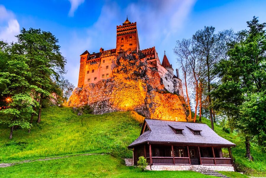 Bucharest: Dracula's Castle, Peles Castle, & Brasov Old Town - Key things to know before you go