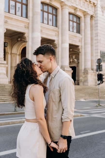 Bucharest: Essential Photo Session in the Charming Streets - Your Photo Delivery: 100+ Shots, 20-25 Edited Picks, and Options