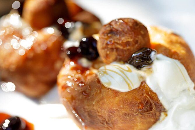 Bucharest Evening Tour and Traditional Dinner - 3 hours - Caru’ cu Bere dinner: classic setting, 3 courses, and sometimes more