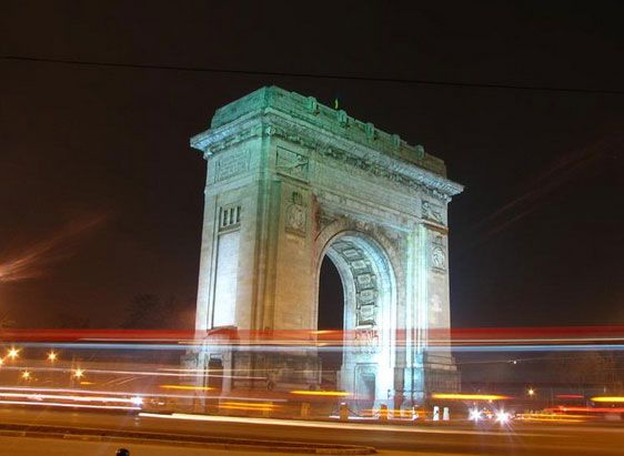 Bucharest Evening Tour and Traditional Dinner - A 1.5-Hour Guided Night Drive Through Bucharest’s Big Landmarks