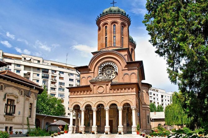 Bucharest Half a Day Bike Tour - Getting started at Strada Operetei, and why the first 10 minutes matter