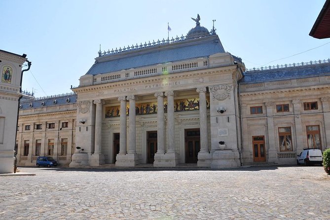 Bucharest Half a Day Bike Tour - Hanul Gabroveni: Ottoman-inspired streets and a mini photo gallery