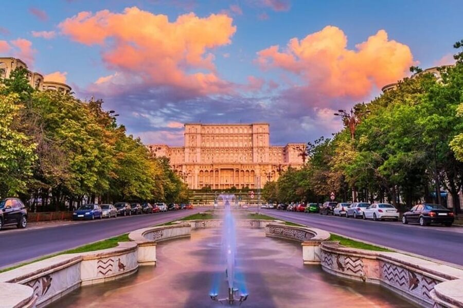 Bucharest : Highlights & Hidden Gems Walking Tour - How the tour actually works on your feet (and why it feels worth it)