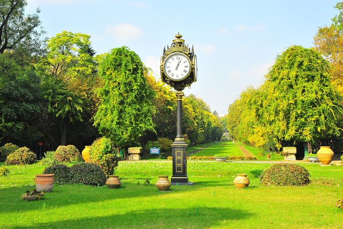 Bucharest Highlights Walking Tour - Manuc’s Inn, the oldest buildings you’ll spot first