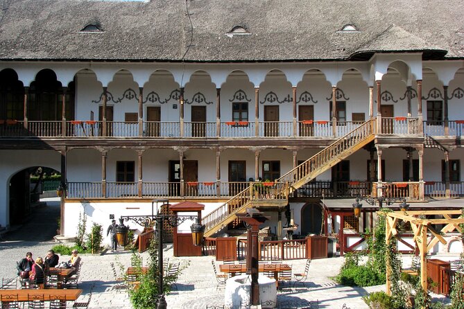 Bucharest Highlights Walking Tour - Timing, pace, and how much walking you should expect