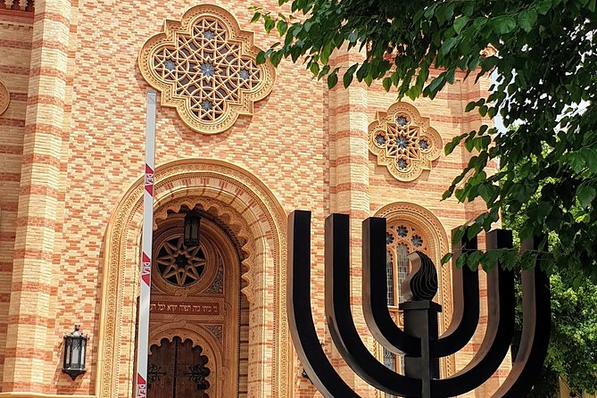 Bucharest Jewish Heritage | Holocaust Memorial | Private Car Tour - Philanthropy Israelite Cemetery and the WW1 memorial setting