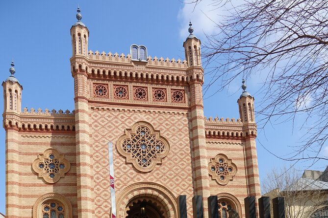 Bucharest Jewish Heritage Private Walking Tour - Why This Bucharest Jewish Heritage Tour Feels Right on Foot