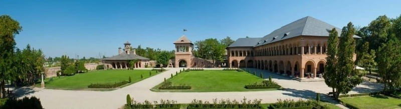 Bucharest: Mogosoaia Palace Official Entry Ticket - Church of Saint George: the one stop you should plan for