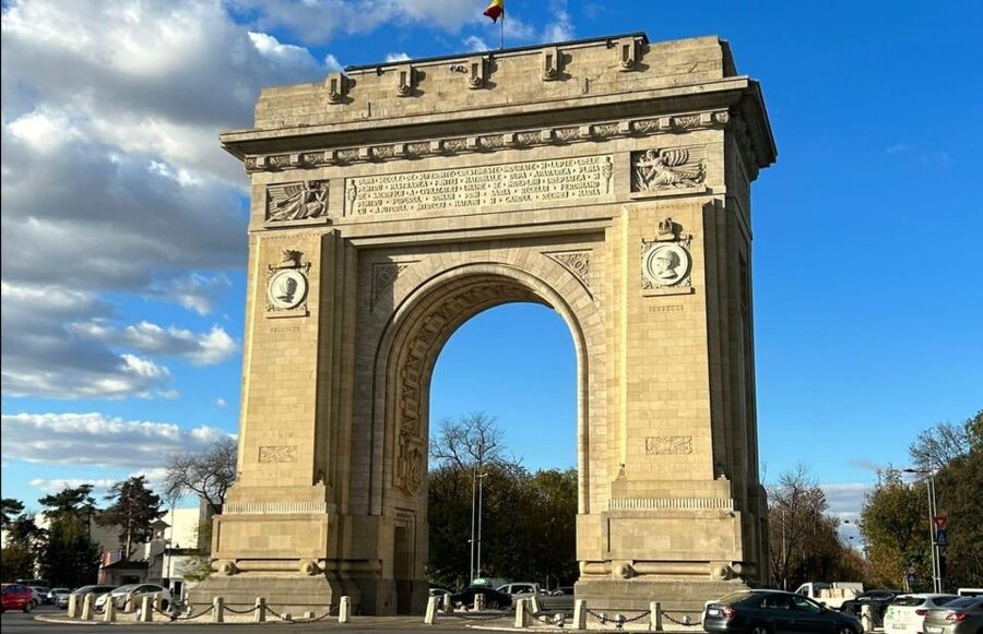 Bucharest Panoramic City Tour & Street Food - A Little Paris and communist contrasts, in one smooth route