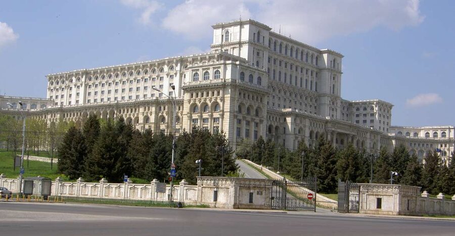 Bucharest: Parliament Senate Entry Tickets and Guided Tour - What the 1-hour route actually feels like inside the palace