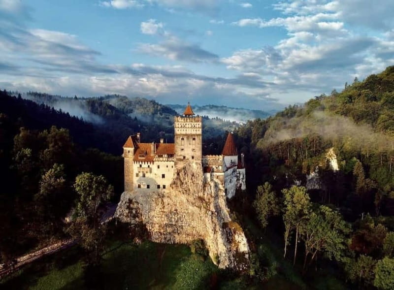 Bucharest: Peles and Bran Castles and Brasov Day Trip - Bran Castle, Dracula vibes, and the real defensive story