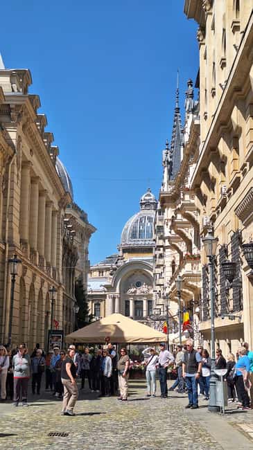 Bucharest Photo Walk - Instagram&Cinematic Spots in 3 hours - Cărturești Carusel: books, design, and a playful photo vibe