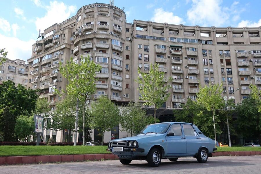Bucharest: Private Communist Tour in a Romanian Vintage Car - Driving yourself, hopping out, and getting better photos